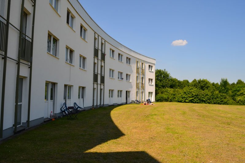 Die Wohnanlage Meitnerweg des Studierendenwerks Dortmund, Außenansicht.