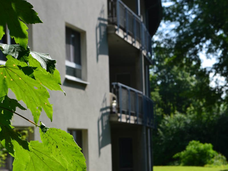 Die Wohnanlage Baroper Straße des Studierendenwerks Dortmund, Außenansicht.