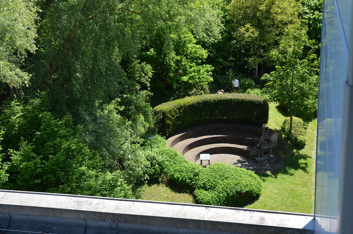 Blick auf den Grillplatz.