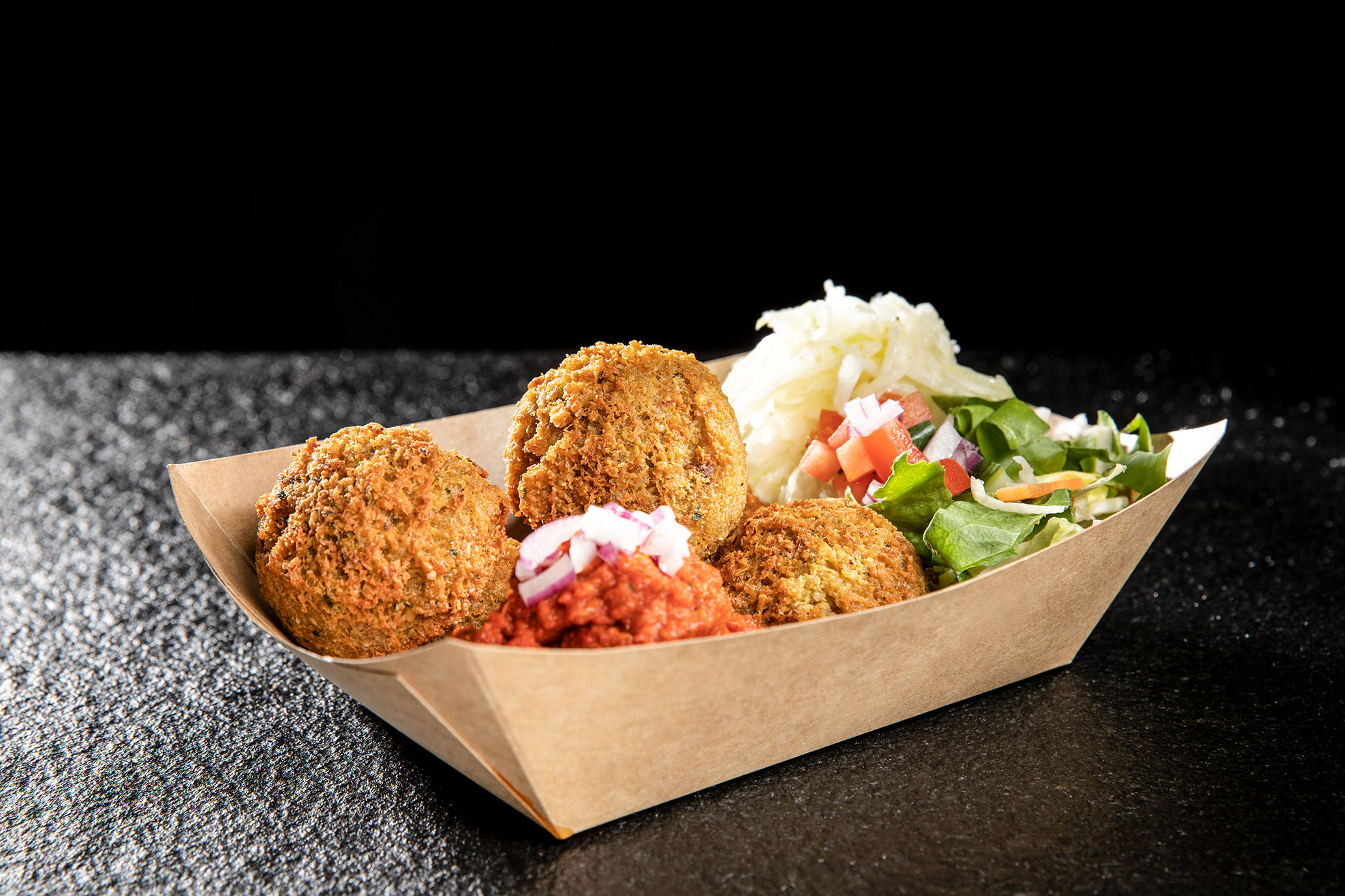 Falafelbällchen mit leckerem Topping