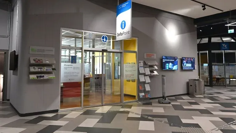Der InfoPoint im Mensa-Foyer